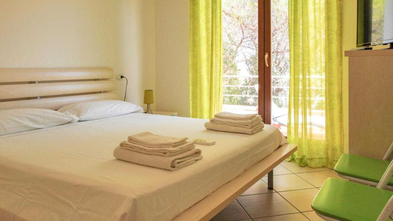 Villa Verde Procchio  Buitenkant foto